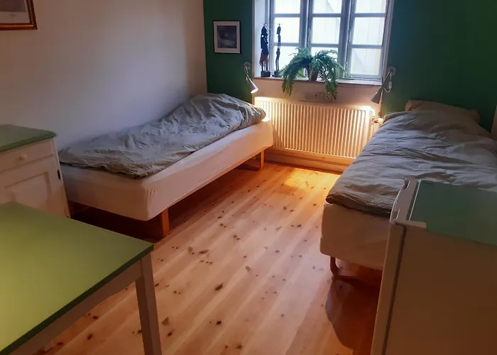 Seneberg - For Rent * Snertinge